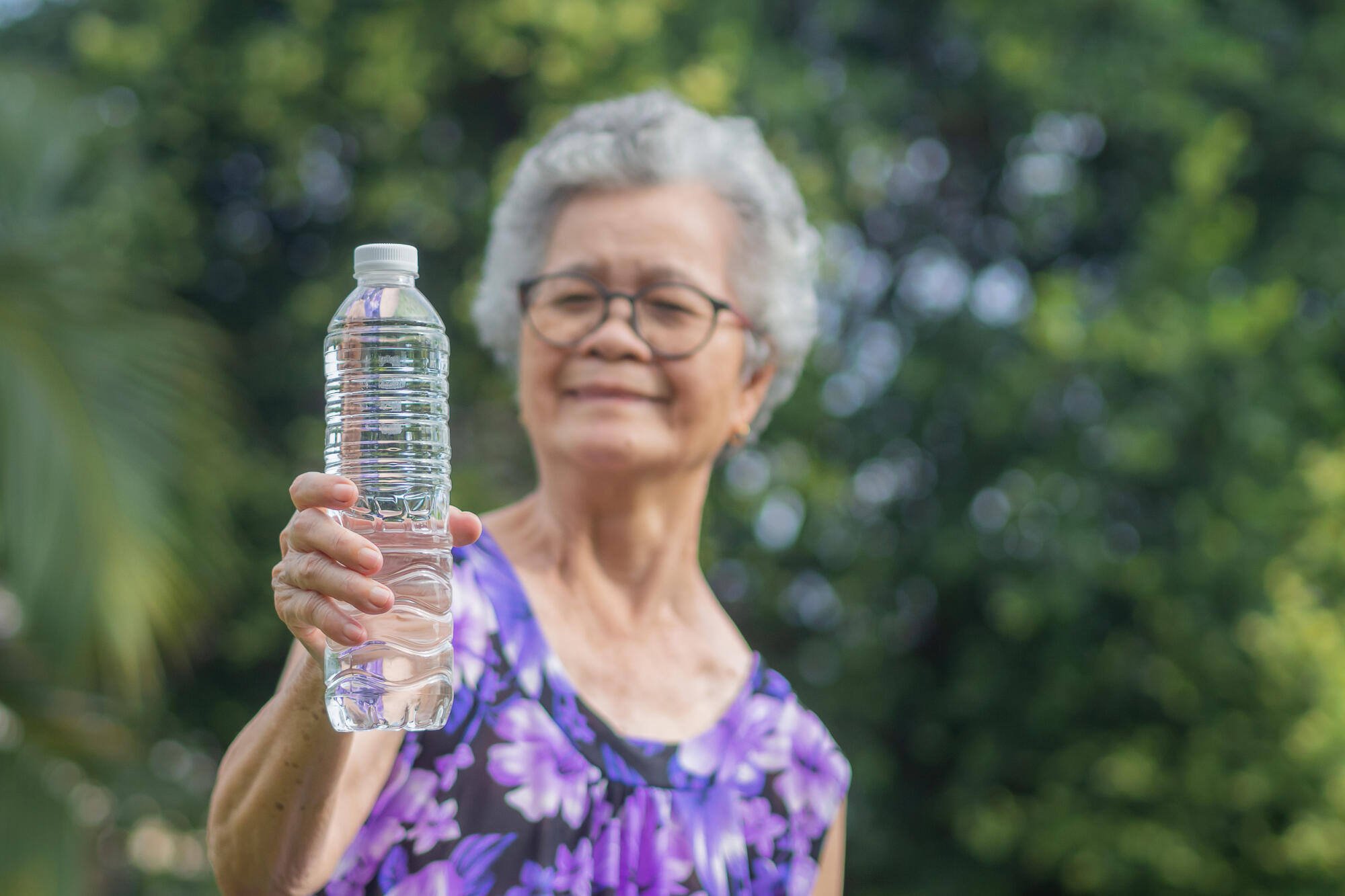 The Role of Hydration in Elderly Nutrition Plans